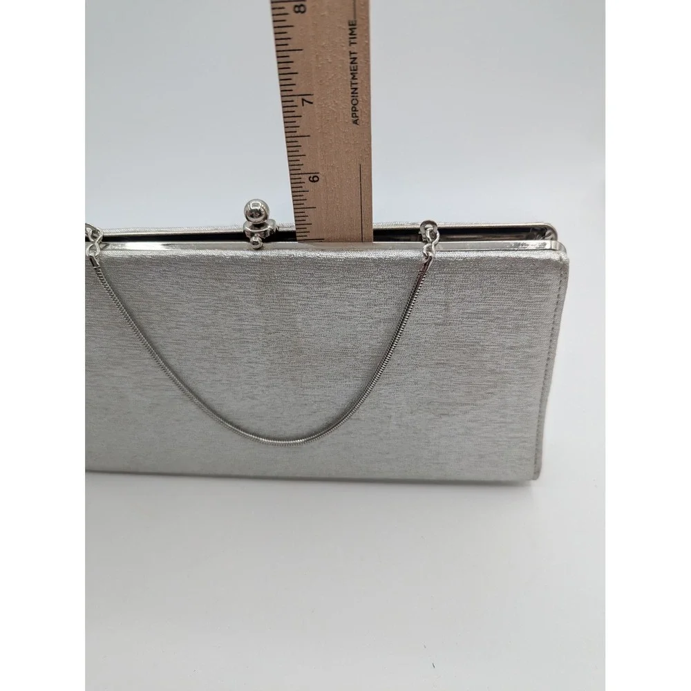 Vintage Silver Metallic Evening Clutch Bag Kiss Lock Snake Chain Strap Formal
